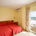 Tres Anclas Hotel 3*