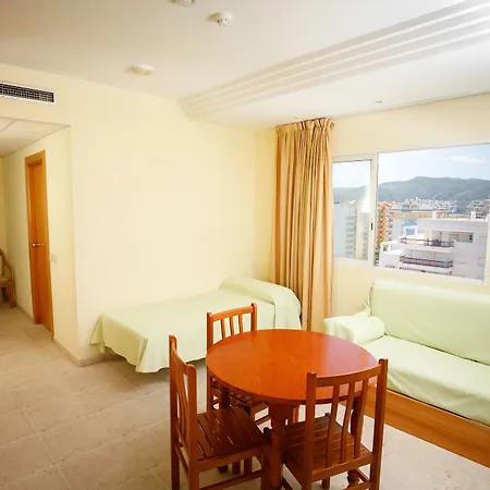 Tres Anclas Hotel 3*